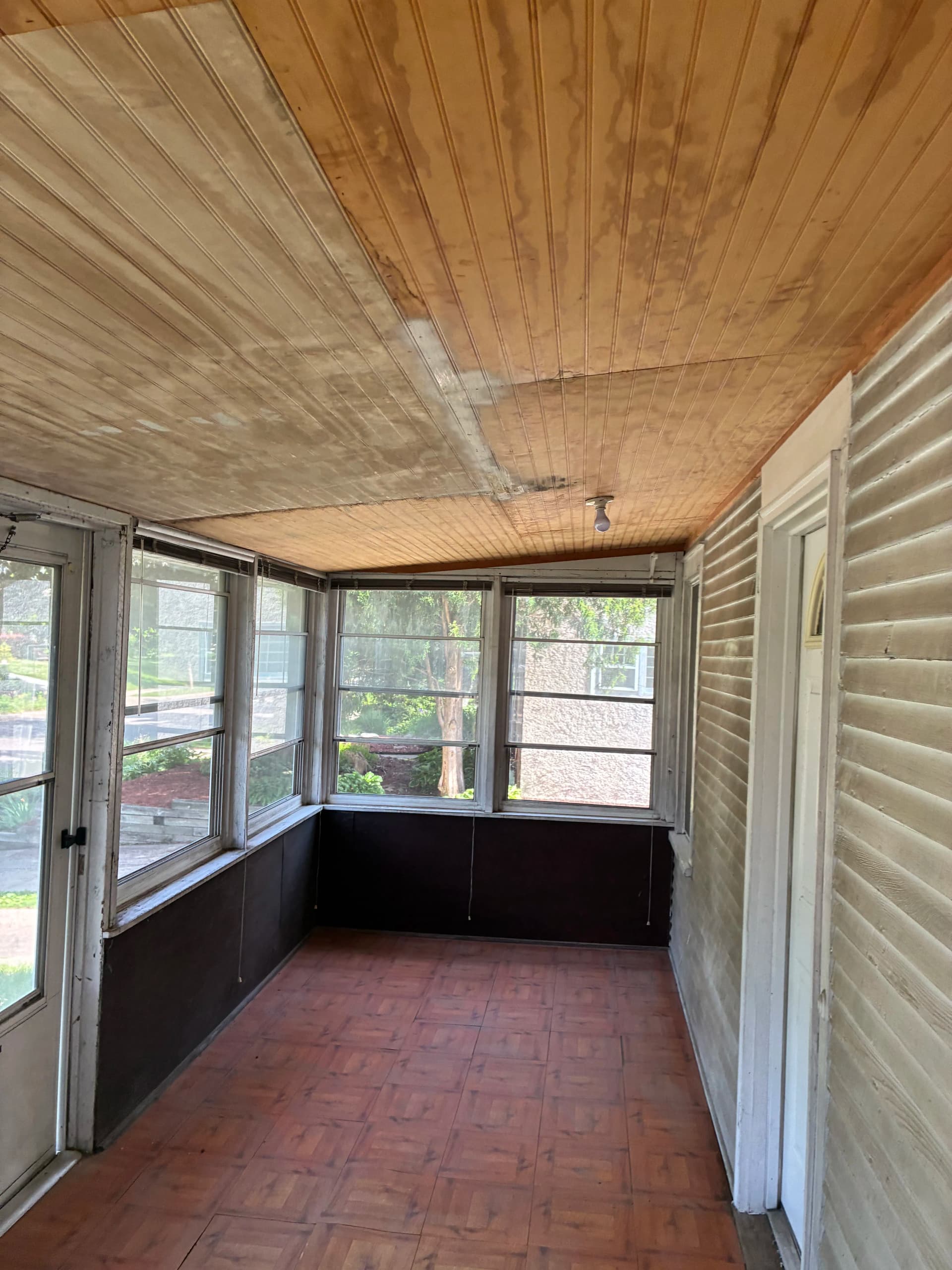 Gallery photos for Prepping a Home for Sale With a Fresh Paint Job: Image #2
